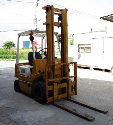 รถยกน้ำมันเบนซินขนาด 1.4 ตันเสาสูง 3 เมตร TCM FVG14N15