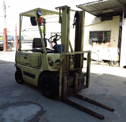 รถยกน้ำมันเบนซินขนาด 1.5 ตัน เสาสูง 3 เมตร Mitsubishi FG15 F2