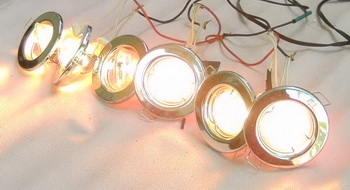 หลอดพร้อมโคมไฟดาวน์ไลท์ ฟิลลิปส์ 2 นิ้ว เหมาๆ หลอดพร้อมโคมไฟดาวน์ไลท์ ฟิลลิปส์ 2 นิ้ว เหมาๆ