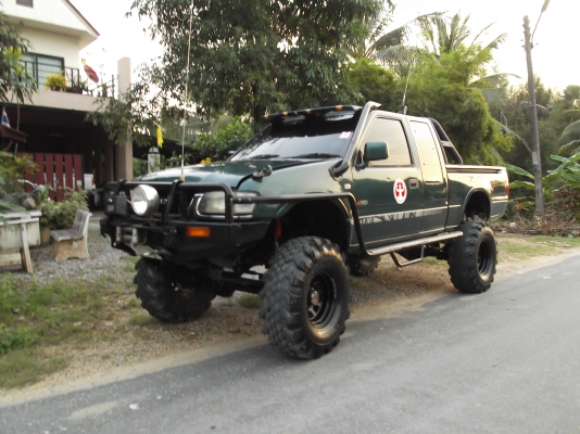 ขายRODEO 4 WD วางคานแข็ง สวยๆ ขายRODEO 4 WD วางคานแข็ง สวยๆ