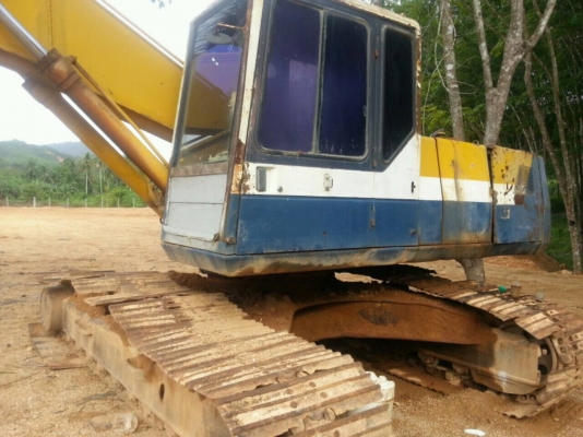 โกมัสสุ 200 รุ่น 6  เอวซี รถ อยู่หาดใหญ่
