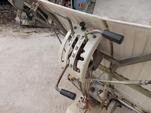 รหัสสินค้า :12000781 รถปลูกข้าวดำนา ขนาด 2.5 แรง ล้อคู่ 2 ขาปลูก ขนาดรถ กว้างXยาว 70X200 สภาพสวยพร้อมใช้งาน