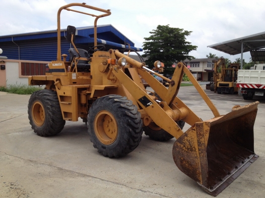 ขายรถตักล้อยาง เอวอ่อน KOMATSU - 507 มือสองญี่ปุ่น นำเข้าเอง พร้อมใช้งาน