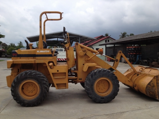 ขายรถตักล้อยาง เอวอ่อน KOMATSU - 507 มือสองญี่ปุ่น นำเข้าเอง พร้อมใช้งาน