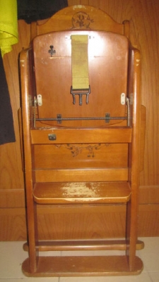 เก้าอี้นั่งทานข้าวเด็ก งานไม้ แข็งแรง จาก Japan Disney Baby ราคาไม่แพง พร้อมส่ง ขายครับ เก้าอี้นั่งทานข้าวเด็ก งานไม้ แข็งแรง จาก Japan Disney Baby ราคาไม่แพง พร้อมส่ง ขายครับ