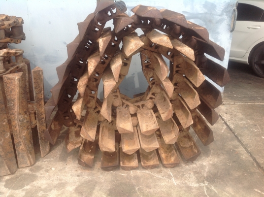 ขายโซ่พร้อมแผ่นแทรค ตีนเป็ด D5 CAT ขายโซ่พร้อมแผ่นแทรค ตีนเป็ด D5 CAT