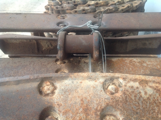 ขายโซ่พร้อมแผ่นแทรค ตีนเป็ด D5 CAT ขายโซ่พร้อมแผ่นแทรค ตีนเป็ด D5 CAT