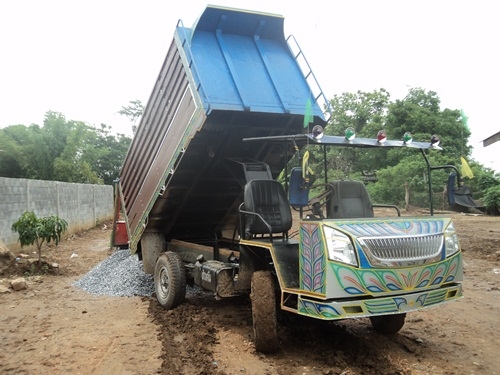 ขายรถบรรทุกสี่ล้อELFดั้มมีสโล110HP รถใช้งานได้เลย