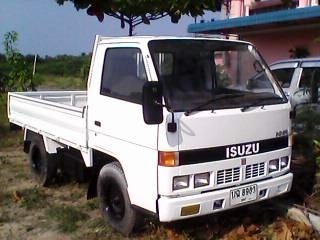 ขายรถ ISUZU NKR 4 ล้อ 88 แรงม้า ไม่ติดเวลา ทะเบียนเต็ม  ราคา 225000