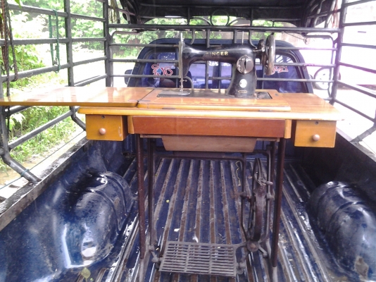 ขายจักร ใช้งานได้ปรกติ ซิเกอร์ ติดต่อ0817055648 ขายจักร ใช้งานได้ปรกติ ซิเกอร์ ติดต่อ0817055648