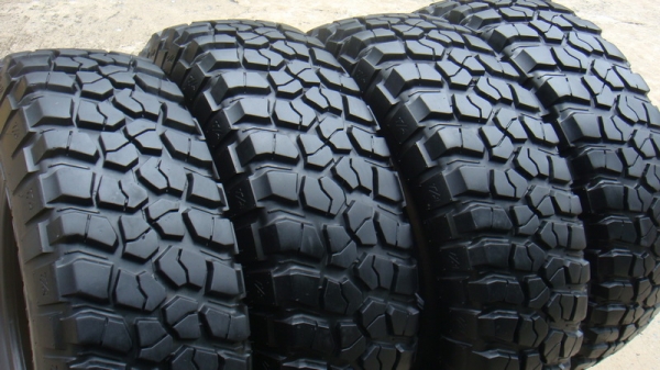 ขายยาง BF Goodrich Mudterrain KM2 265 75 r16 สวยๆ ขายยาง BF Goodrich Mudterrain KM2 265 75 r16 สวยๆ