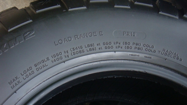 ขายยาง BF Goodrich Mudterrain KM2 265 75 r16 สวยๆ ขายยาง BF Goodrich Mudterrain KM2 265 75 r16 สวยๆ