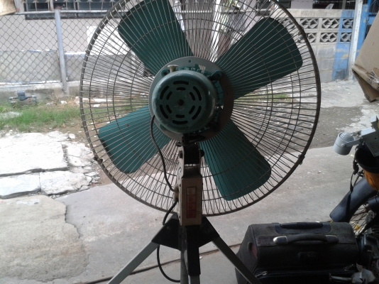 พัดลมตัวใหญ่