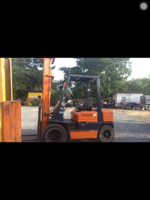 รถฟอร์คลิฟต์ toyota ดีเซล รุ่น5 เสา4เมตร ล้อคู่ เก่าญี่ปุ่น