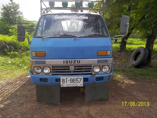 ขาย6ล้อ อิซูสุ  TL  เครื่อง110แรง เกียร์สายสั้น