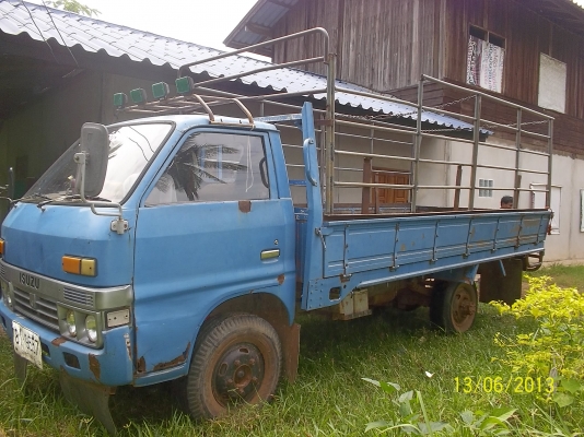 ขาย6ล้อ อิซูสุ  TL  เครื่อง110แรง เกียร์สายสั้น