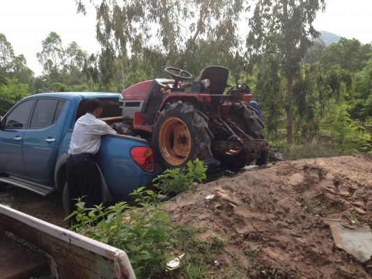 -ขาย  ยันม้า 20 4wd แรงรถสวยจัดเดิมสภาพ90\%พร้อมใช้มากๆ