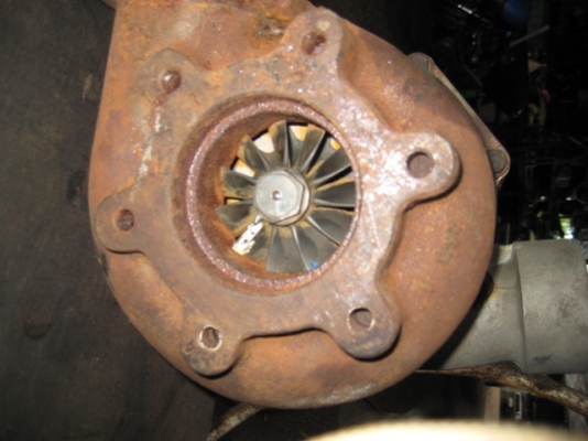 ขายเทอร์โบ garrett ของเครื่อง nissan pe6