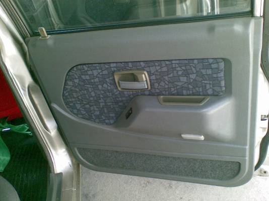 ขาย อีซูซุ ดราก้อน 4 ประตู แต่งพองาม เครื่อง 2500