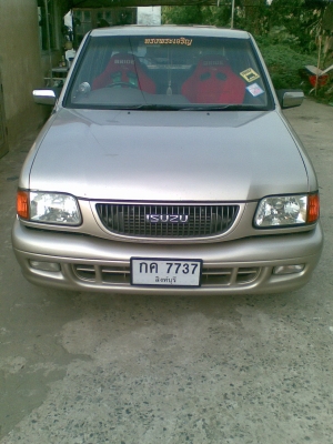 ขาย อีซูซุ ดราก้อน 4 ประตู แต่งพองาม เครื่อง 2500