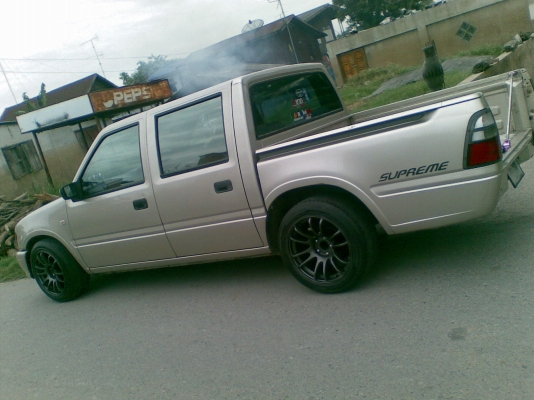 ขาย อีซูซุ ดราก้อน 4 ประตู แต่งพองาม เครื่อง 2500