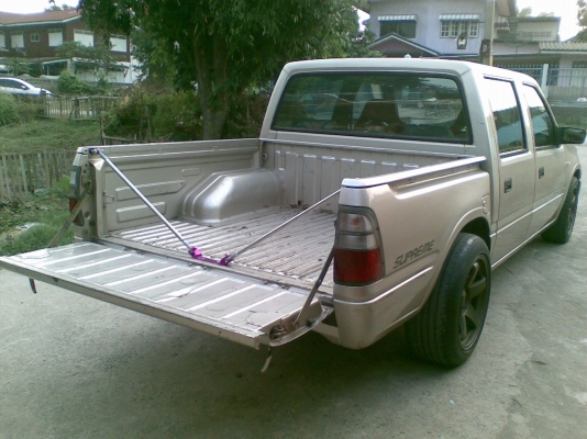 ขาย อีซูซุ ดราก้อน 4 ประตู แต่งพองาม เครื่อง 2500