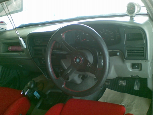 ขาย อีซูซุ ดราก้อน 4 ประตู แต่งพองาม เครื่อง 2500