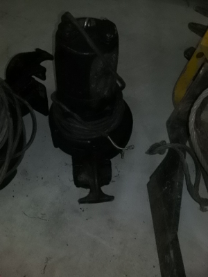 ไดโว้ใช้ในอุสาหกรรมโรงงานญี่ปุ่นแท้สภาพพร้อมใช้ขนาดท่อตัวใหญ่3นิ้วShinmaywa15KW 4P 200V ไฟ3เพรส200mm 60H2 62A ราคา8,000บ