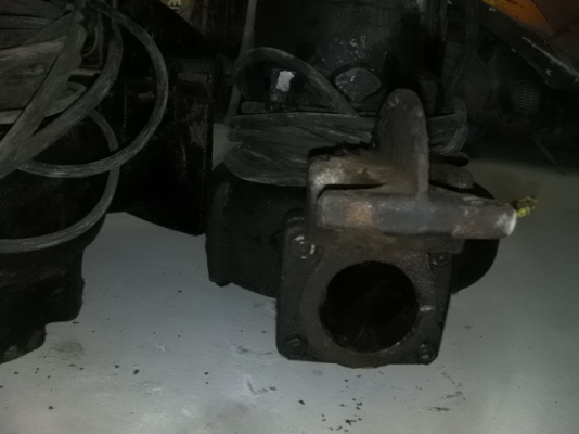 ไดโว้ใช้ในอุสาหกรรมโรงงานญี่ปุ่นแท้สภาพพร้อมใช้ขนาดท่อตัวใหญ่3นิ้วShinmaywa15KW 4P 200V ไฟ3เพรส200mm 60H2 62A ราคา8,000บ