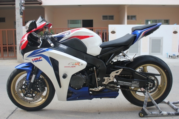 ขาย HONDA CBR1000RR ปี2008 สเป็คอเมกา วิ่งน้อย ท่อแต่งโหดๆ
