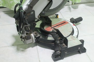 เลื่อยแท่นตัดองศาขนาดใบ10นิ้ว maktec รุ่นmt230 สภาพดีมากๆพร้อมใช้ครับ