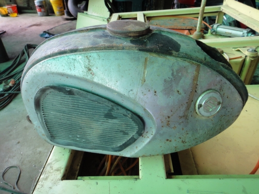 ขออนุญาติขายถังน้ำมัน ซูซูกิ k125