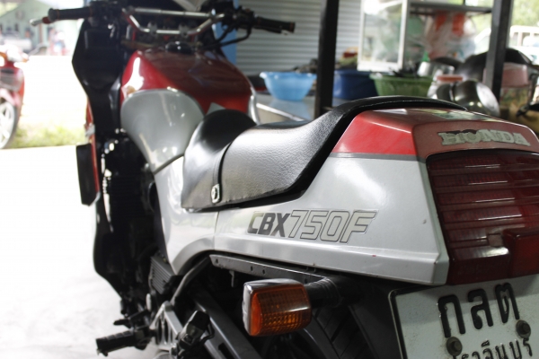 Honda CBX750F ปี 1984