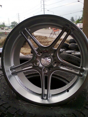 ขายล้อBMWหลายชุดล้อใหม่ 18 19 20 ชุดละ12800