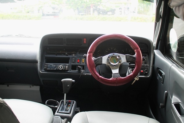 ขายรถตู้ Commuter เครื่อง 2JZ หลังคาสูง ช่วงยาว