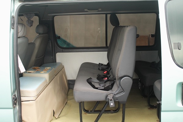 ขายรถตู้ Commuter เครื่อง 2JZ หลังคาสูง ช่วงยาว