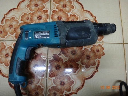 สว่านโรตารี่3ระบบ MAKITA รุ่น HR2470F สภาพใหม่ ราคาถูำกๆ สว่านโรตารี่3ระบบ MAKITA รุ่น HR2470F สภาพใหม่ ราคาถูำกๆ