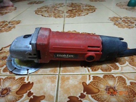 เครื่องเจียรไฟฟ้า Maktec รุ่น MT954 สภาพใหม่ ราคาถูก