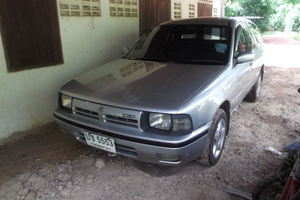 2001 NISSAN, NV 1.6 SLX QUEEN-CAB  สีบรอนซ์เงิน เกียร์ออโต้ ติดแก๊ส LPG