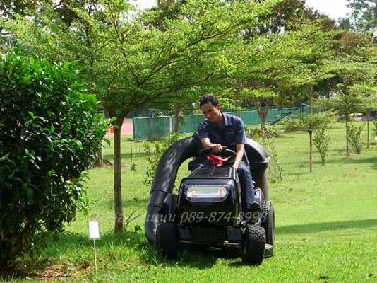ขายรถตัดหญ้าแบบนั่งขับ มือหนึ่ง ราคาถูก ค่ะ