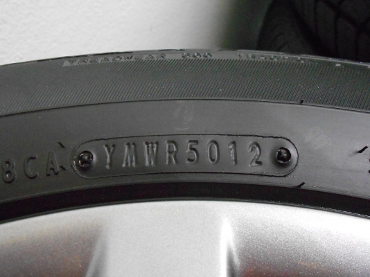 ขายล้อแม็ก toyota vios 12 ก้าน ขอบ 15 (สีรมดำ)พร้อมยางปี 12/เทิร์นได้-ใส่ฟรีค่ะ ขายล้อแม็ก toyota vios 12 ก้าน ขอบ 15 (สีรมดำ)พร้อมยางปี 12/เทิร์นได้-ใส่ฟรีค่ะ