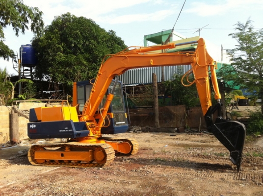 ขาย KOMATSU PC60-5  เก่านอก โทร.089-8531812 เจ้ศรี