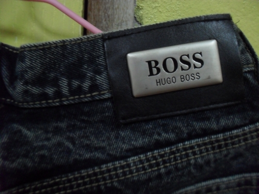 กางเกงยีนส์ HUGO BOSS