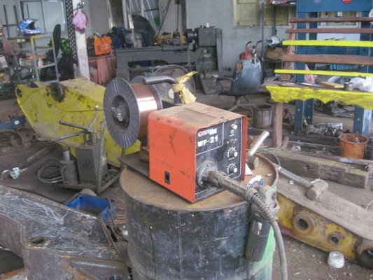 รับคว้านรูสลัก รับคว้านรูสลัก