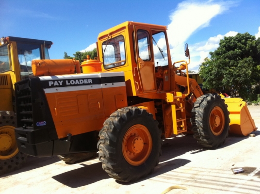 ขายรถตัก KOMATSU เอวอ่อน  จัดส่งได้ทั่วประเทศ 080-4912663 คุณวรรณ