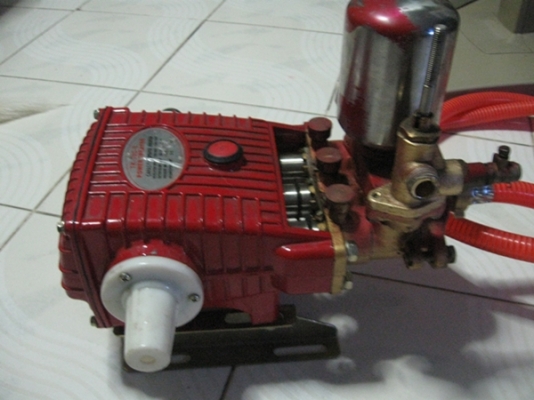 ขายเครื่องพ่นยา3สูบเครื่องฉีดน้ำแรงดันสูง ขายเครื่องพ่นยา3สูบเครื่องฉีดน้ำแรงดันสูง