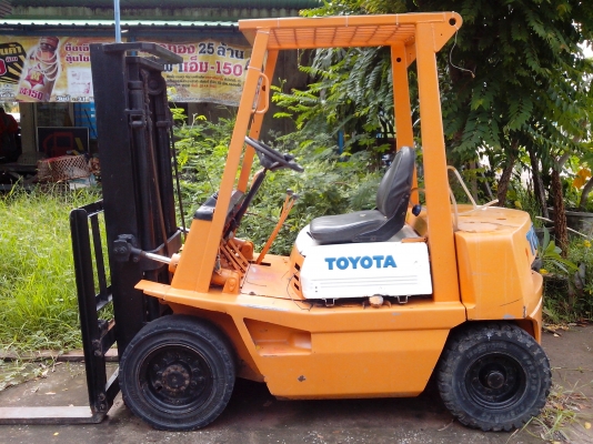 ขายด่วนforklift toyota 2 ตัน ดีเซล ลดเหลือ155000บาทด่วนๆ
