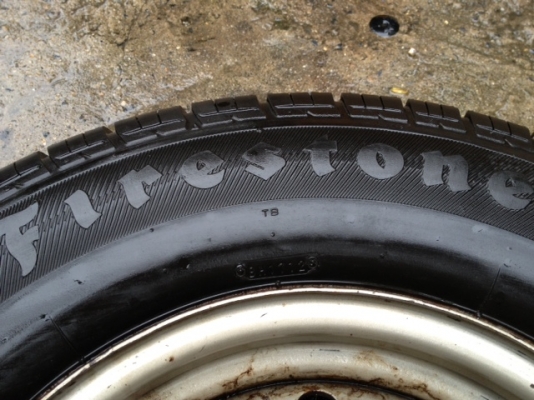 ขายยาง Firestone 195R14 ปี 2012 ดอกเต็มเหมือนใหม่