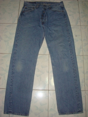 # 8764 # ยีนส์ Levi's 501 ผ้าทราย ของแท้ มือสอง เอว 34 ยาว 29นิ้วครึ่ง  ตะเข็บสวย