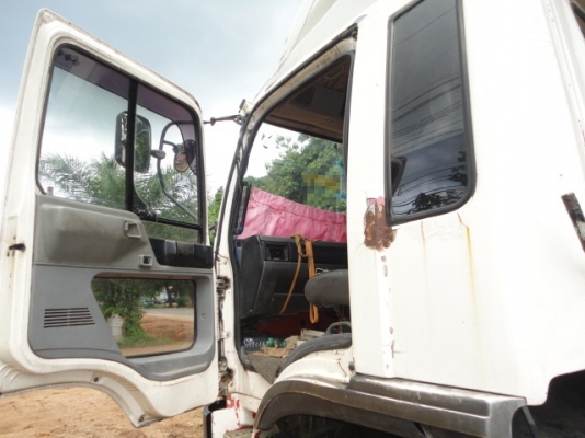 HINO FM3M 22 ล้อ พร้อมหางโรเบท HINO FM3M 22 ล้อ พร้อมหางโรเบท